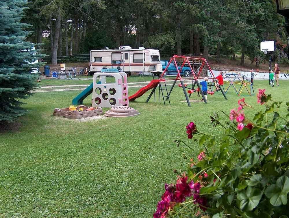 Viewpoint Rv & Cottages Salmon Arm Eksteriør bilde