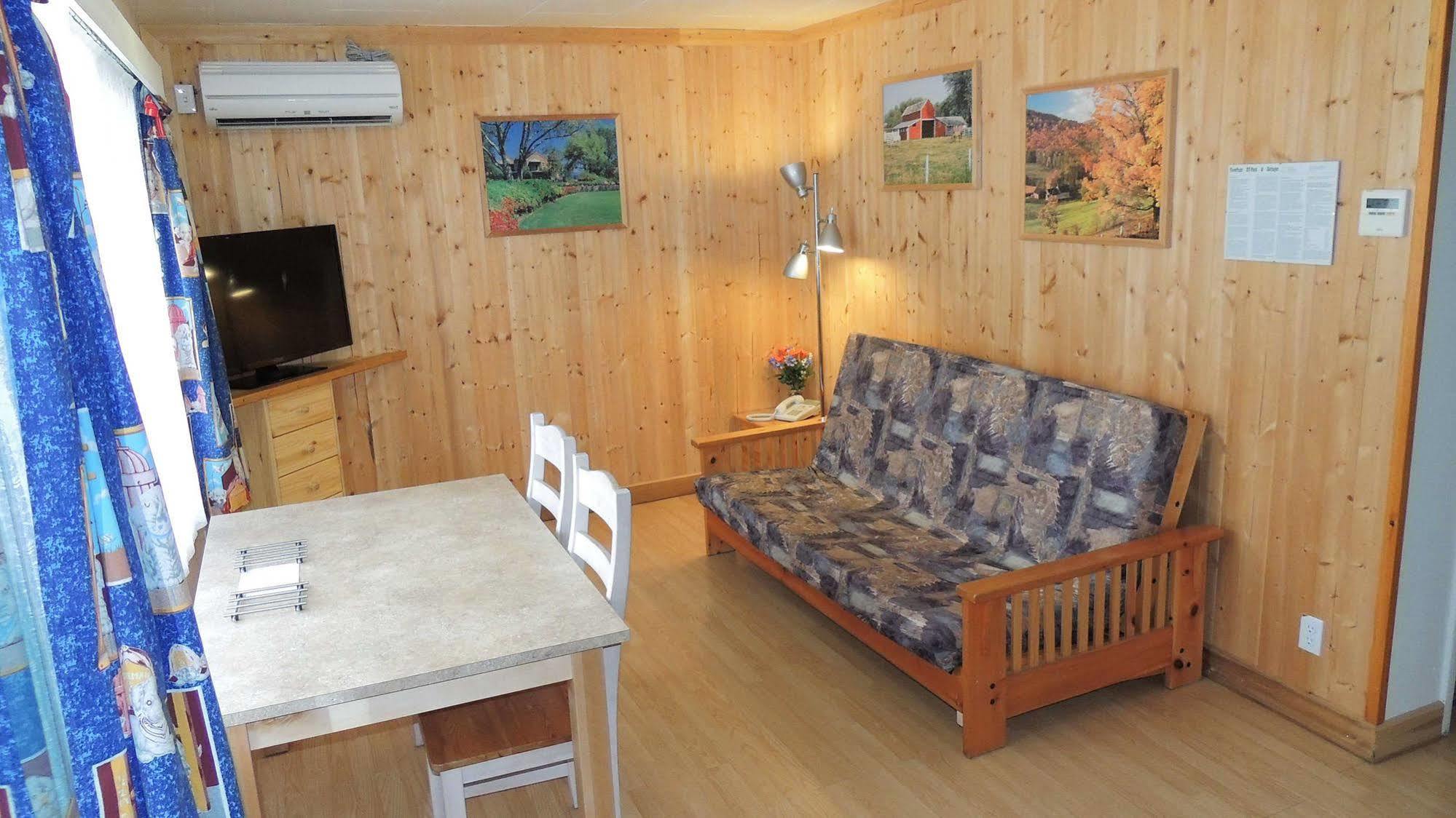 Viewpoint Rv & Cottages Salmon Arm Eksteriør bilde